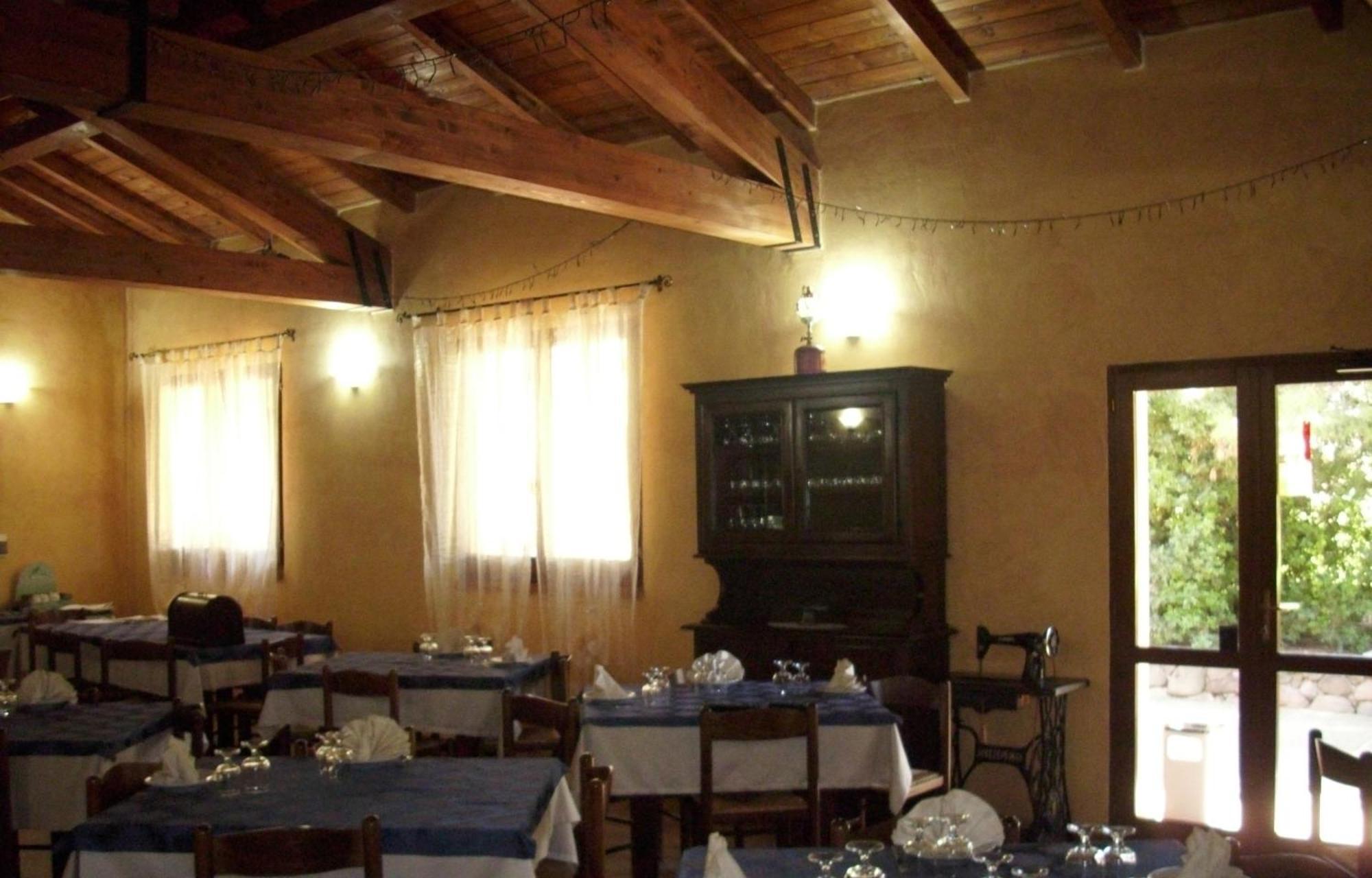 Agriturismo Il Paradiso อีเกลเซียส ภายนอก รูปภาพ