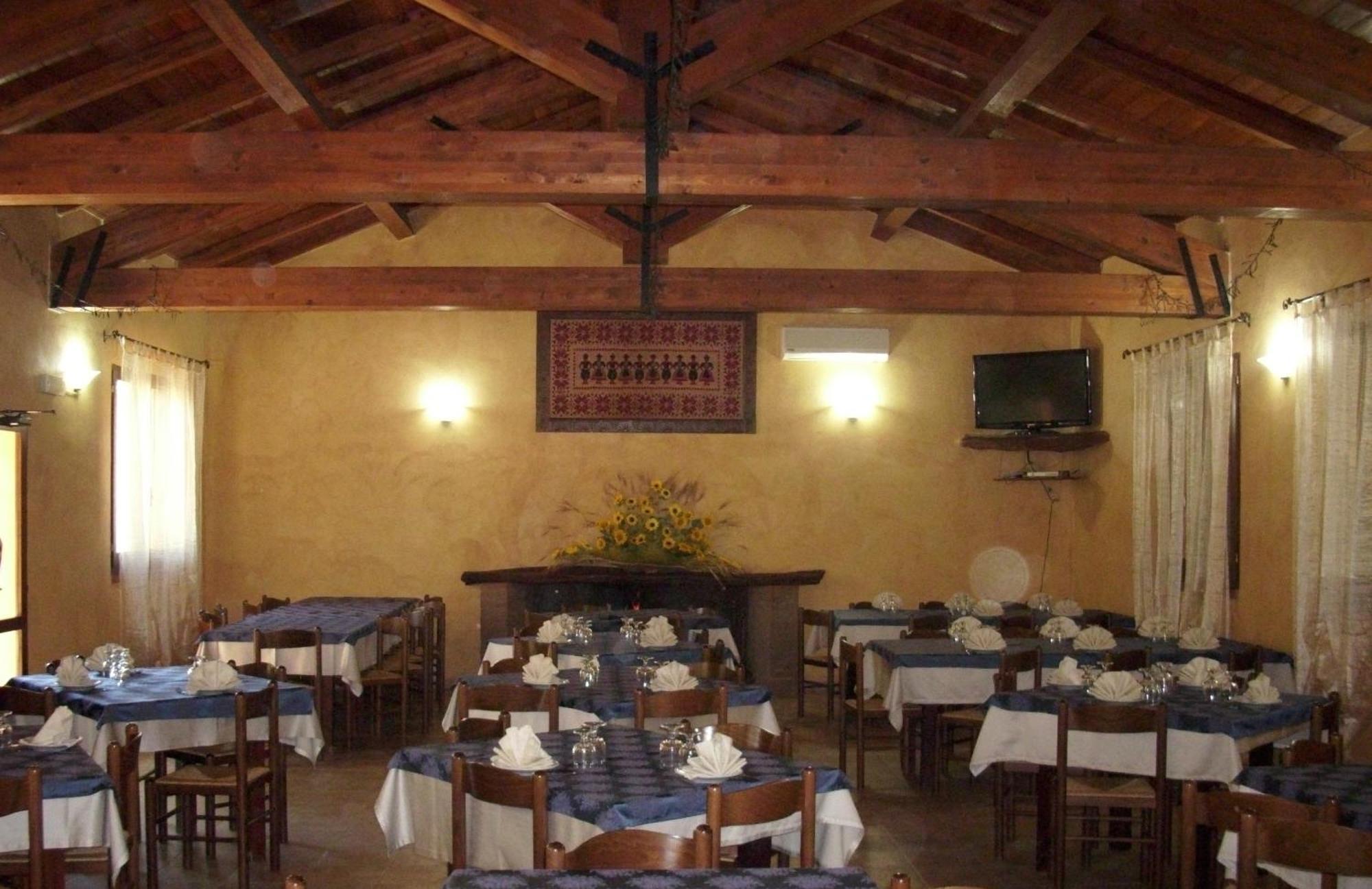 Agriturismo Il Paradiso อีเกลเซียส ภายนอก รูปภาพ