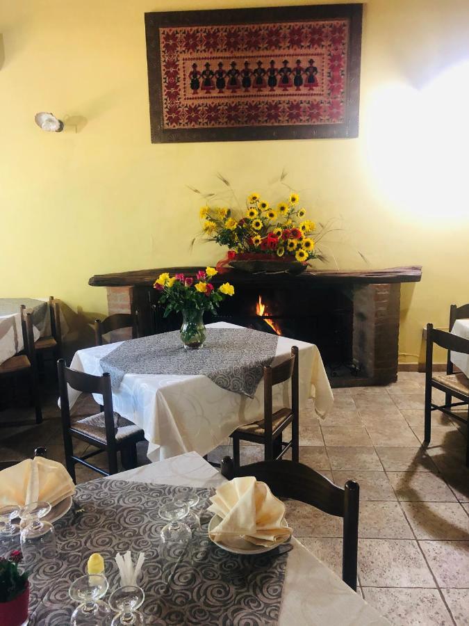 Agriturismo Il Paradiso อีเกลเซียส ภายนอก รูปภาพ